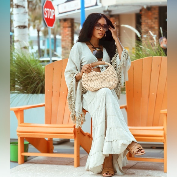 Meet your Posher, Brunia - Picture 2 of 2